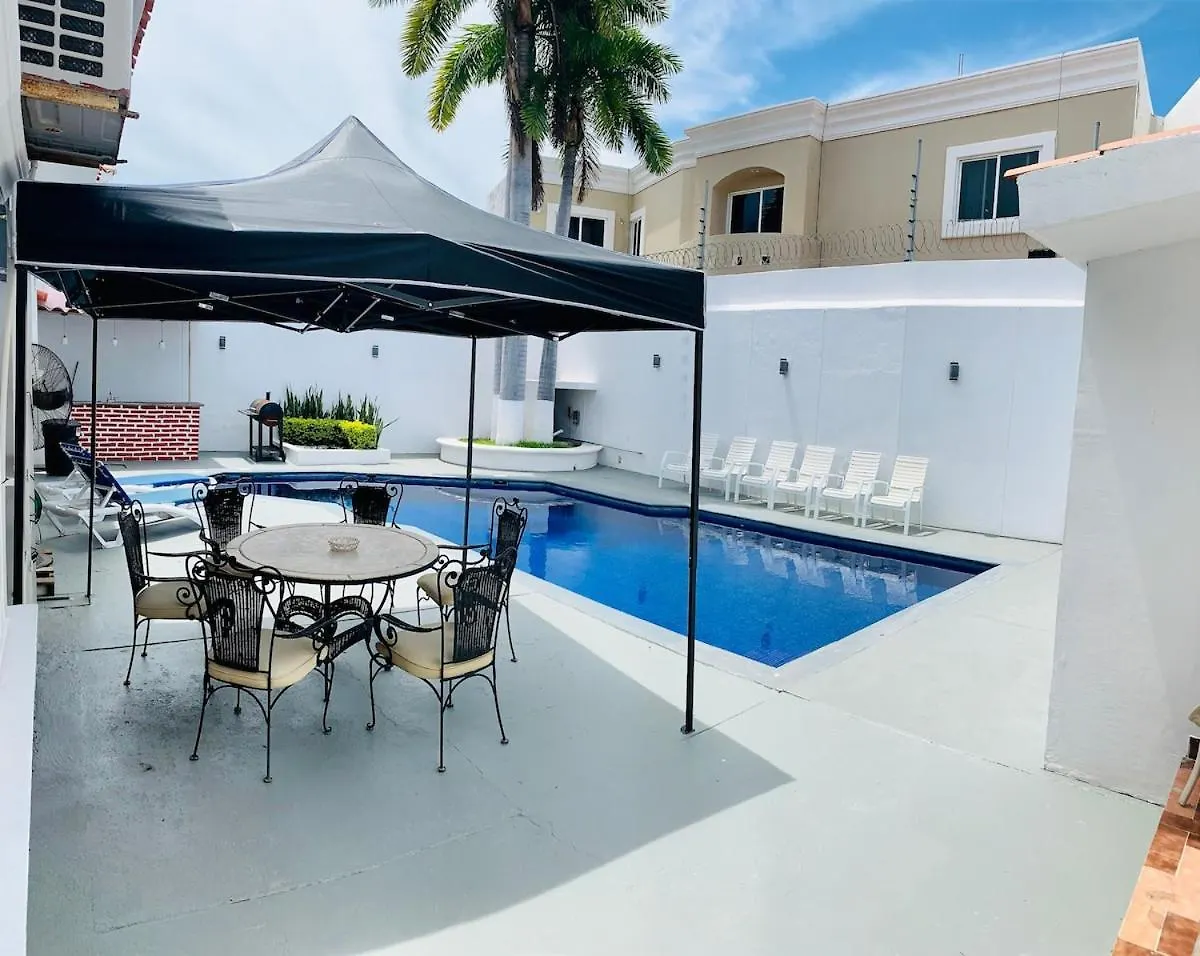 Casa Lomas en Zona Dorada, 5 minutos de la playa Villa Mazatlan Mexico
